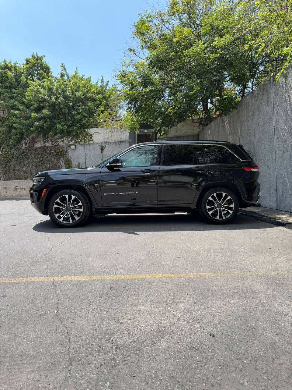 Jeep Grand Cherokee Overland 2024