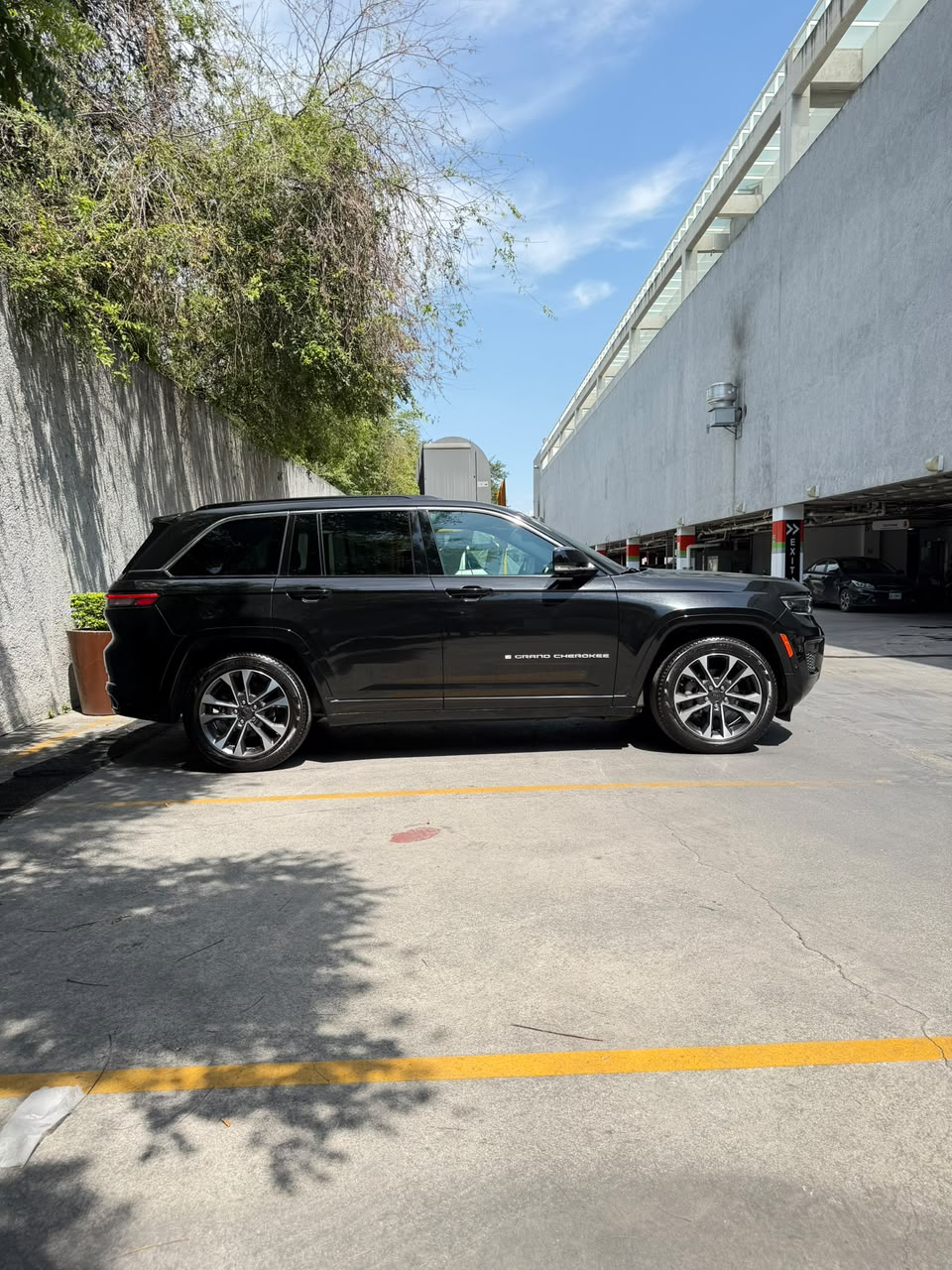 Jeep Grand Cherokee Overland 2024