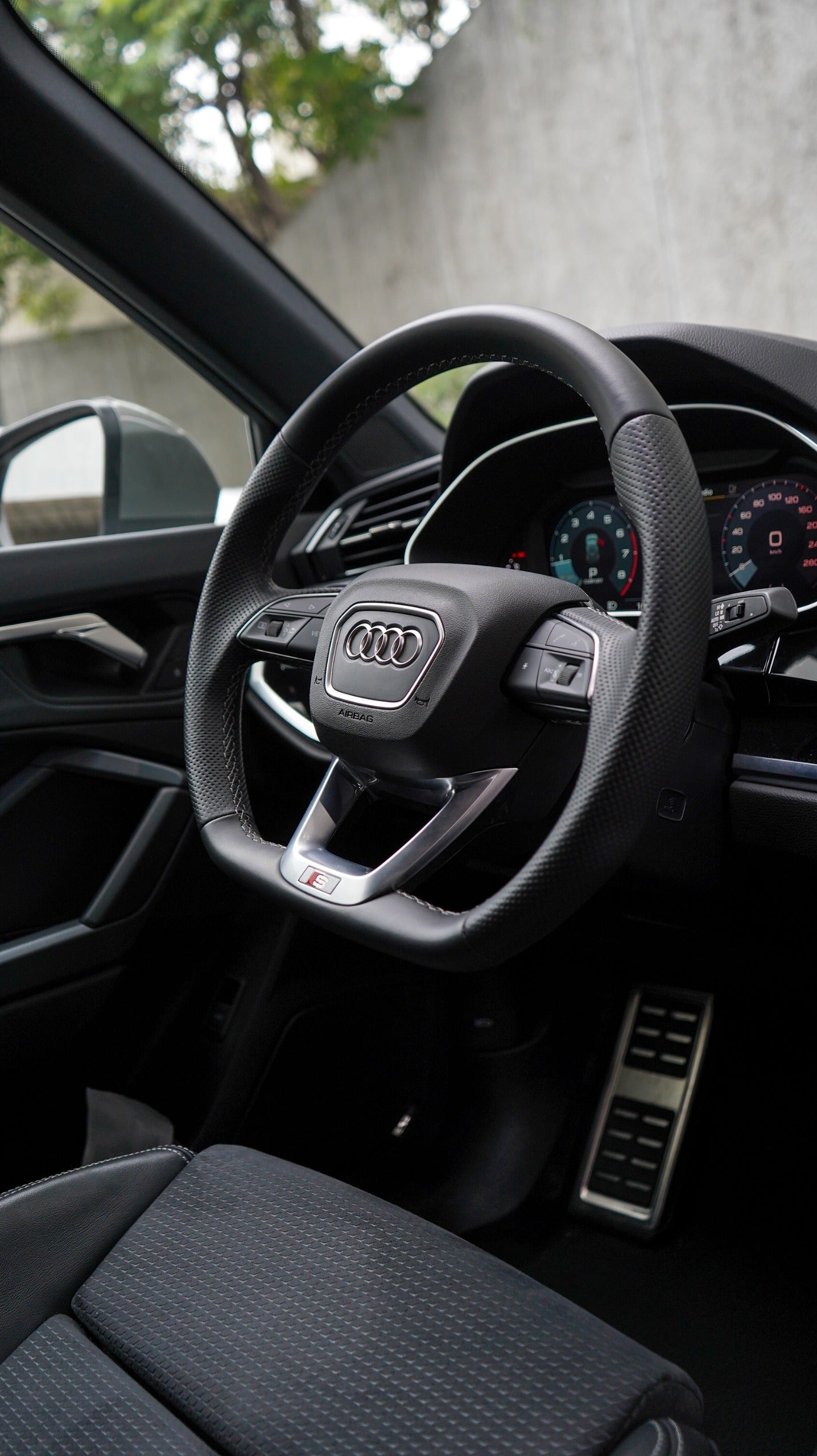 Audi Q3 SUV S line 2024