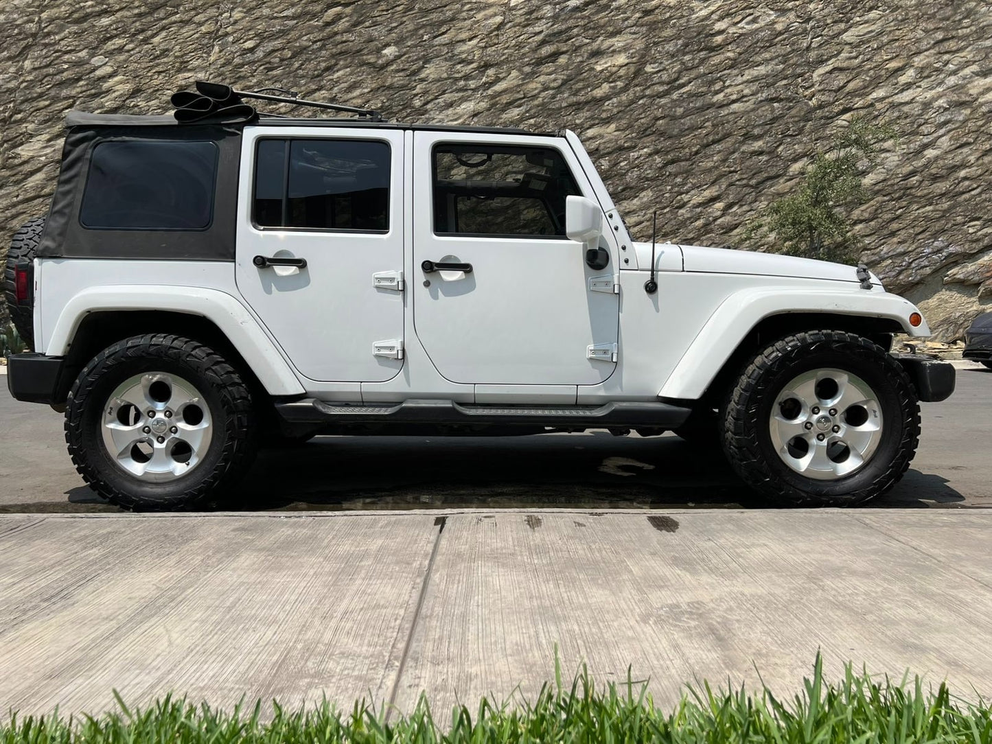 JEEP WRANGLER UNLIMITED SAHARA 2015