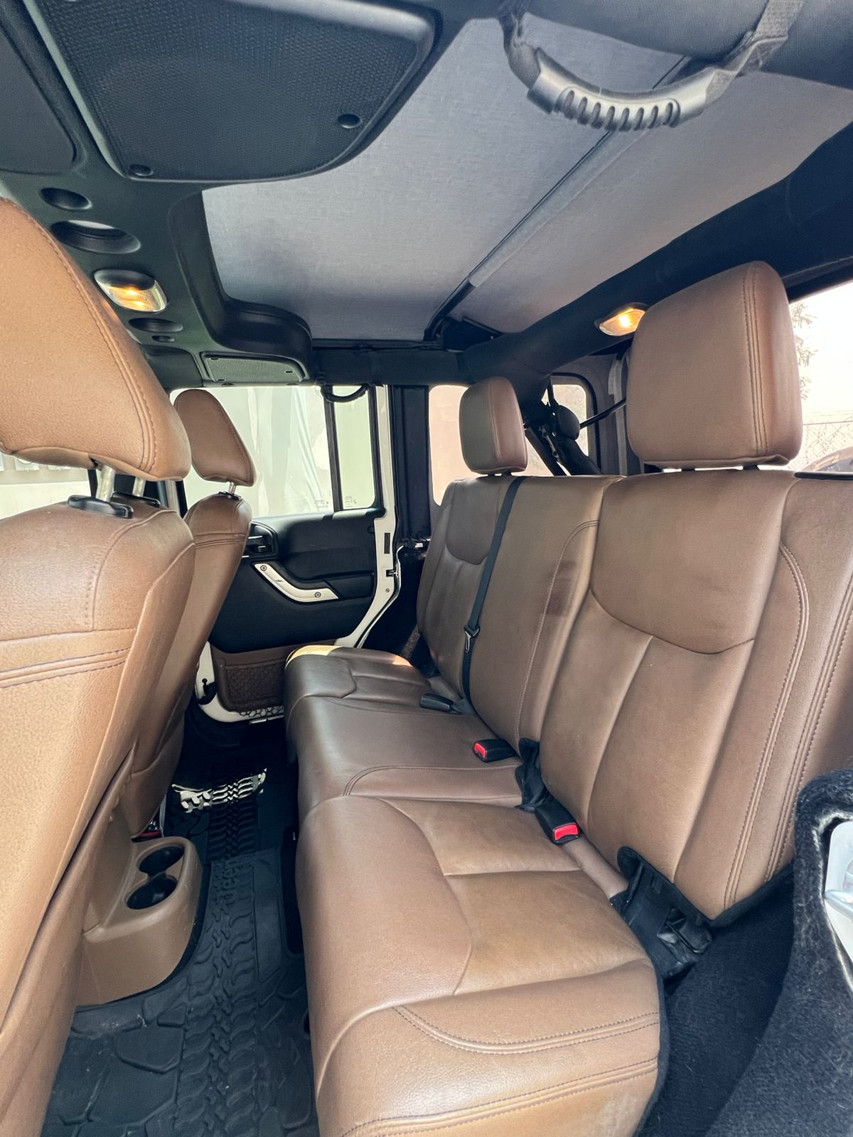 JEEP WRANGLER UNLIMITED SAHARA 2015