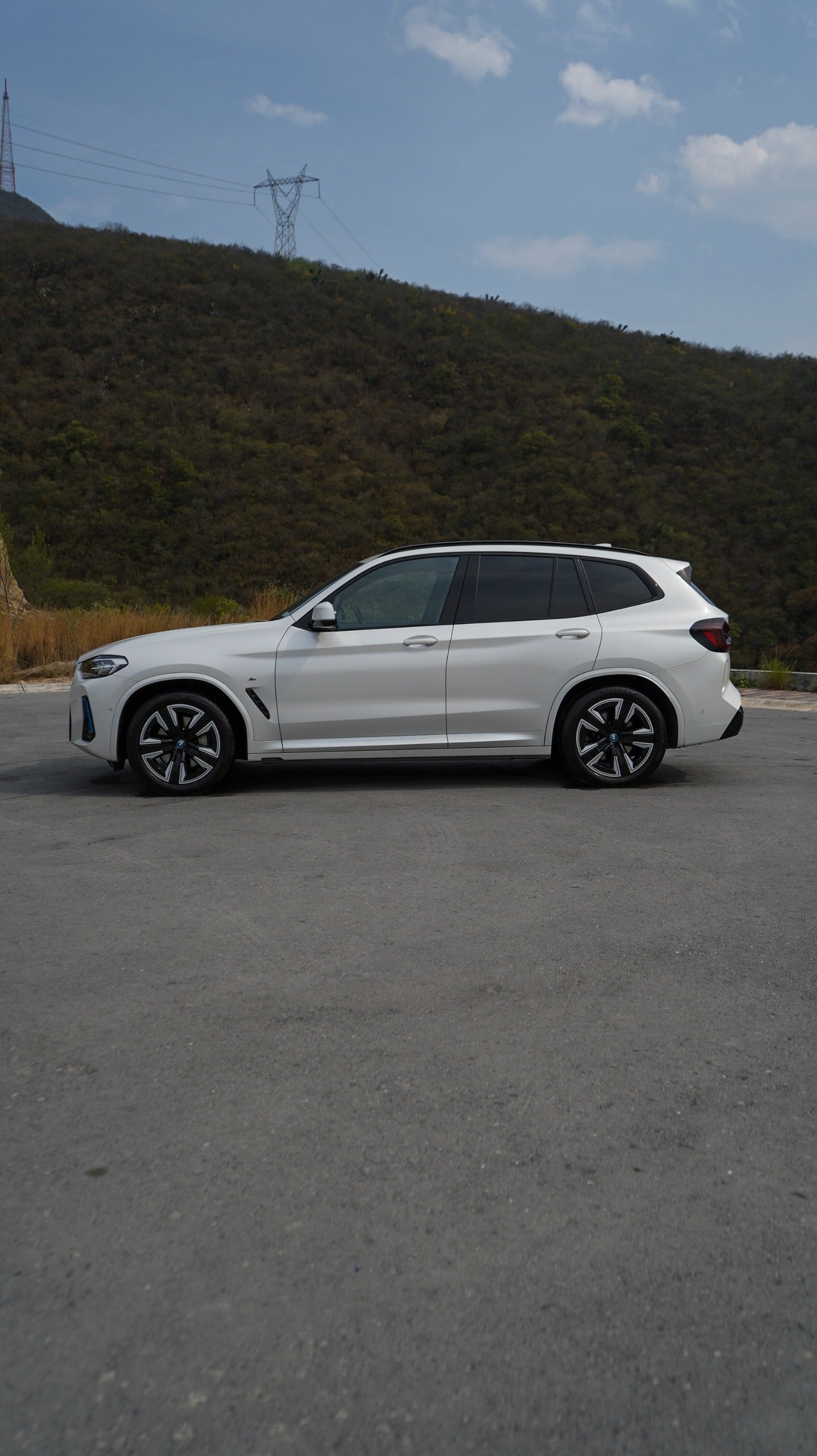 BMW iX3 2023