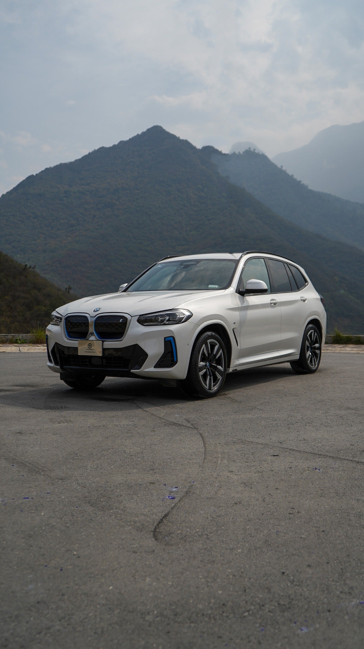 BMW iX3 2023