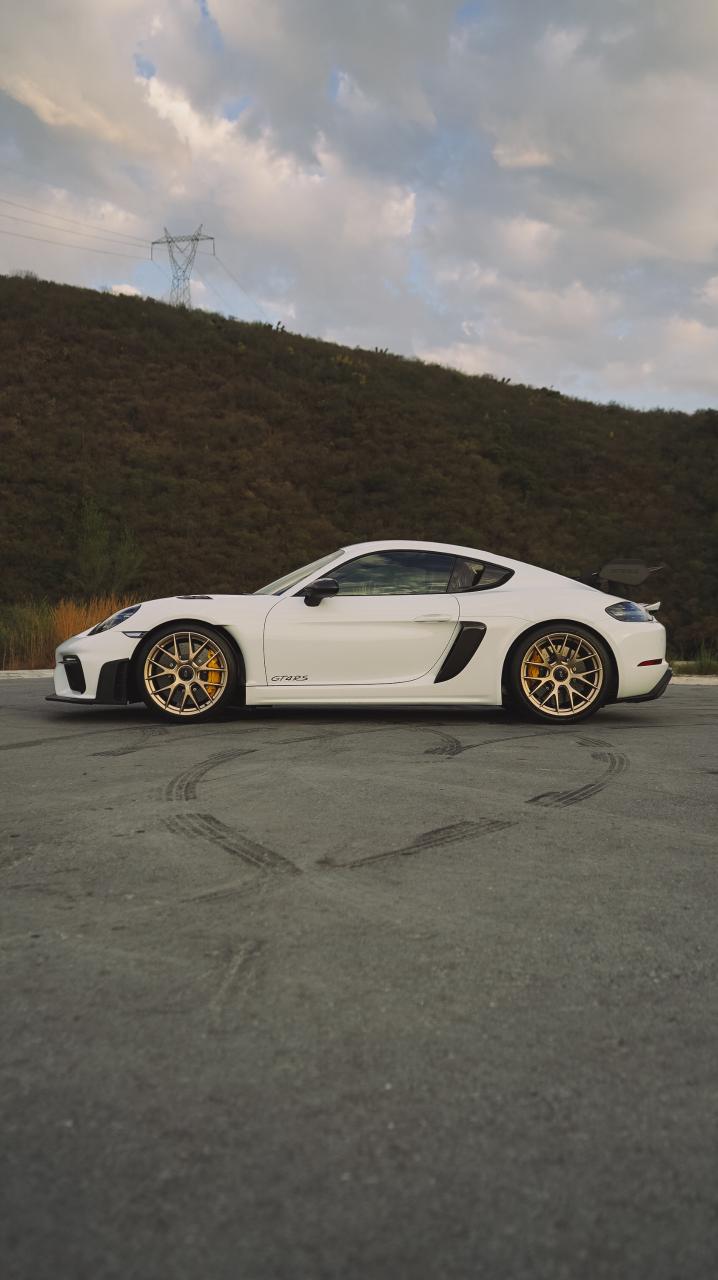 Porsche 718 Cayman GT4 RS 2025